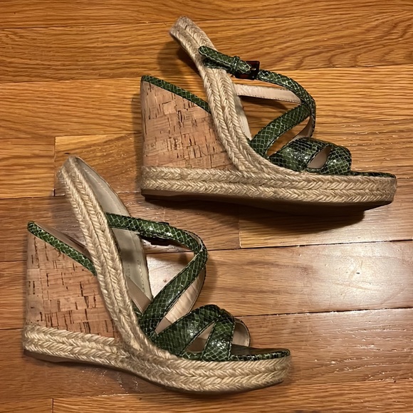 Prada green snake skin wedge - Picture 6 of 10